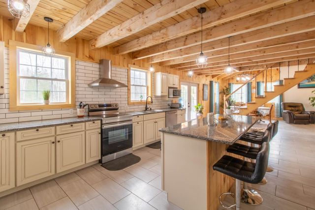 656 Leo's Lane, Norton, VT 05907