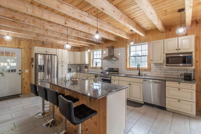 656 Leo's Lane, Norton, VT 05907