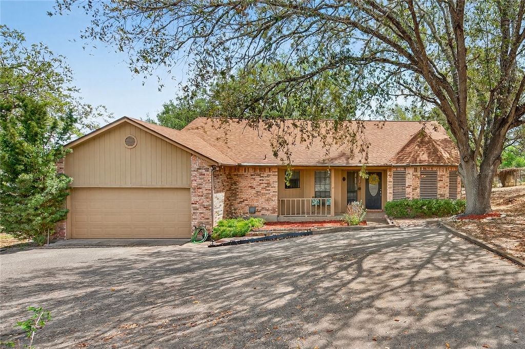 5484 March St, Robstown, TX 78380