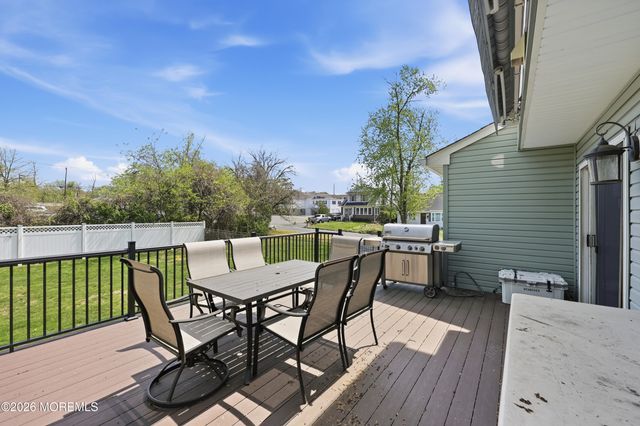 19 Brighton Avenue, Red Bank, NJ 07701