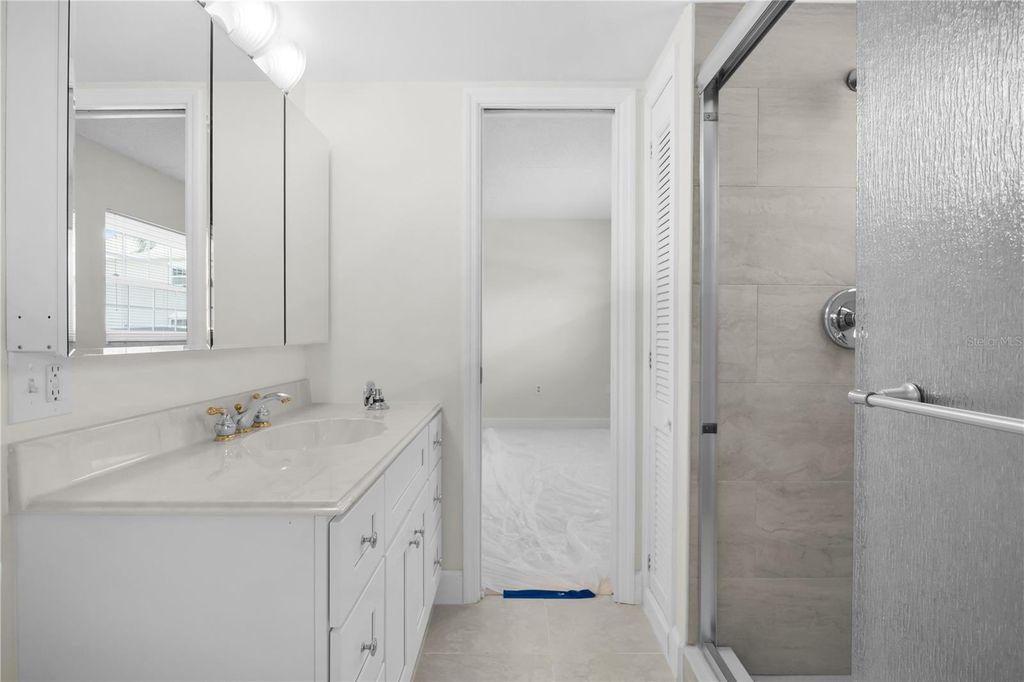 Image 11 of property listing at 8820 BAY POINTE DRIVE 102, Tampa, FL 33615