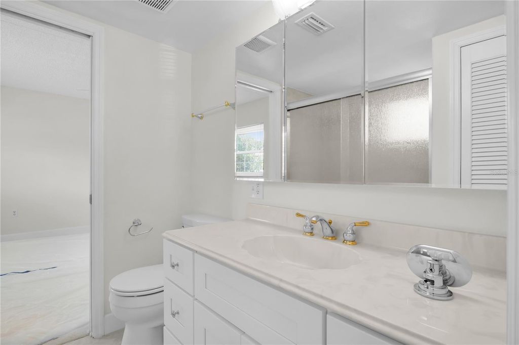 Image 13 of property listing at 8820 BAY POINTE DRIVE 102, Tampa, FL 33615