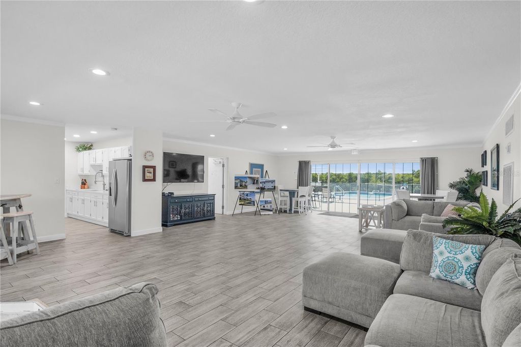 Image 17 of property listing at 8820 BAY POINTE DRIVE 102, Tampa, FL 33615