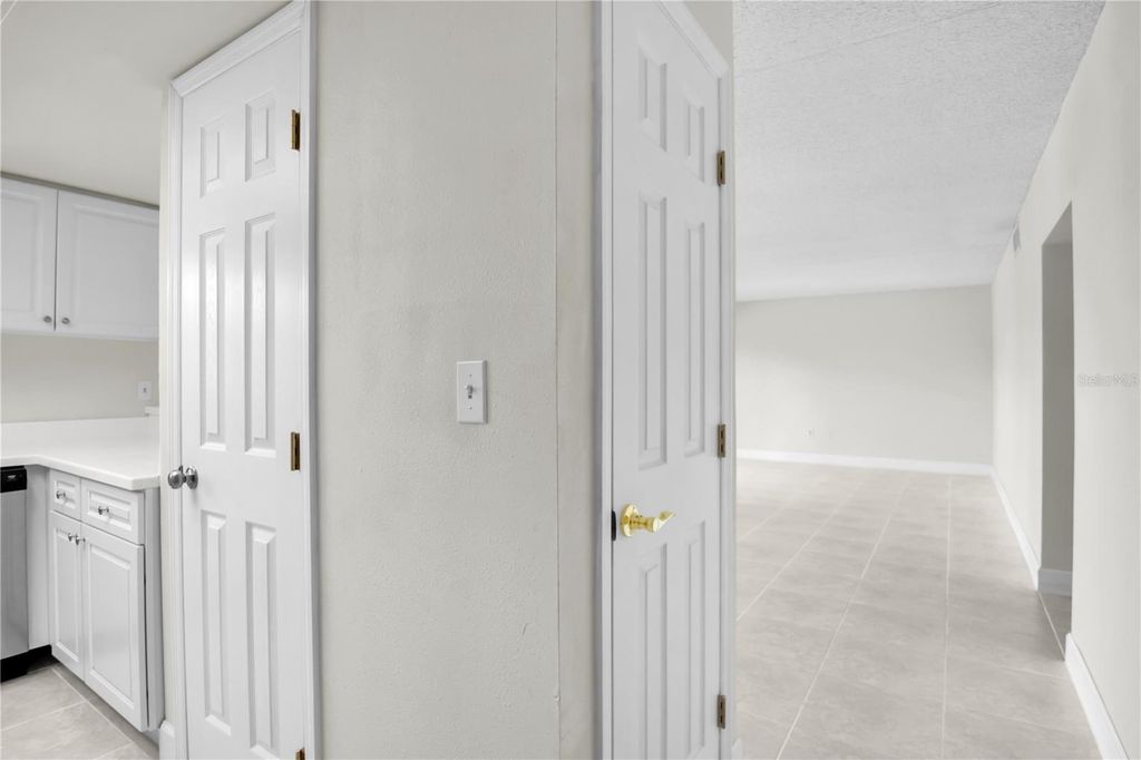 Image 5 of property listing at 8820 BAY POINTE DRIVE 102, Tampa, FL 33615