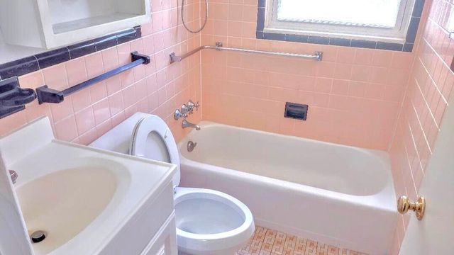 9928 Roseland Street, Livonia City, MI 48150