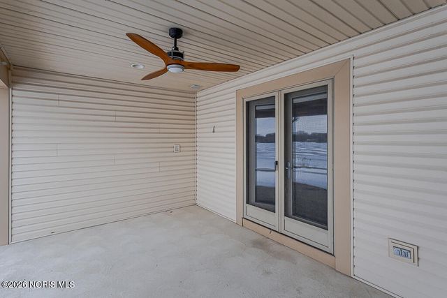 658 E Shoreline Drive, Holland, OH 43528