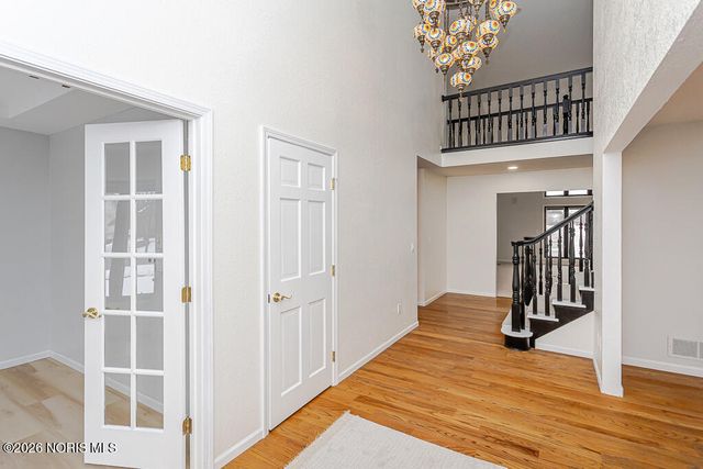 658 E Shoreline Drive, Holland, OH 43528