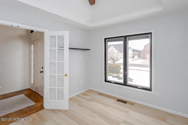 658 E Shoreline Drive, Holland, OH 43528