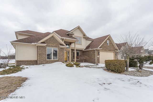 658 E Shoreline Drive, Holland, OH 43528