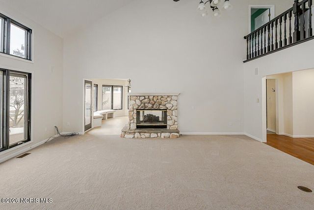 658 E Shoreline Drive, Holland, OH 43528