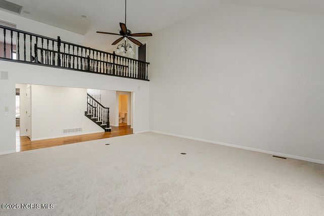 658 E Shoreline Drive, Holland, OH 43528