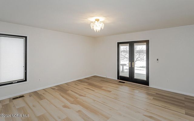 658 E Shoreline Drive, Holland, OH 43528