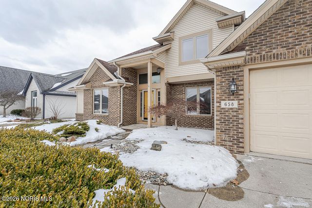 658 E Shoreline Drive, Holland, OH 43528