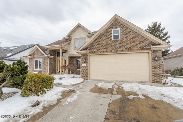 658 E Shoreline Drive, Holland, OH 43528