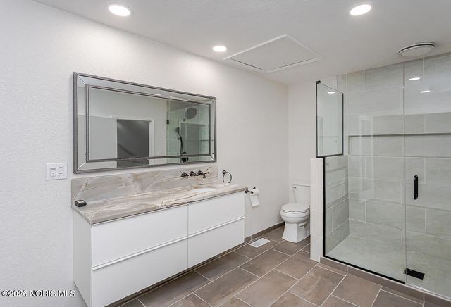 658 E Shoreline Drive, Holland, OH 43528