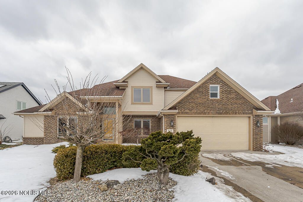 658 E Shoreline Drive, Holland, OH 43528