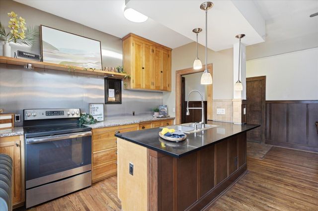 1216 Powderhorn Terrace 33, Minneapolis, MN 55407