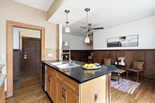 1216 Powderhorn Terrace 33, Minneapolis, MN 55407