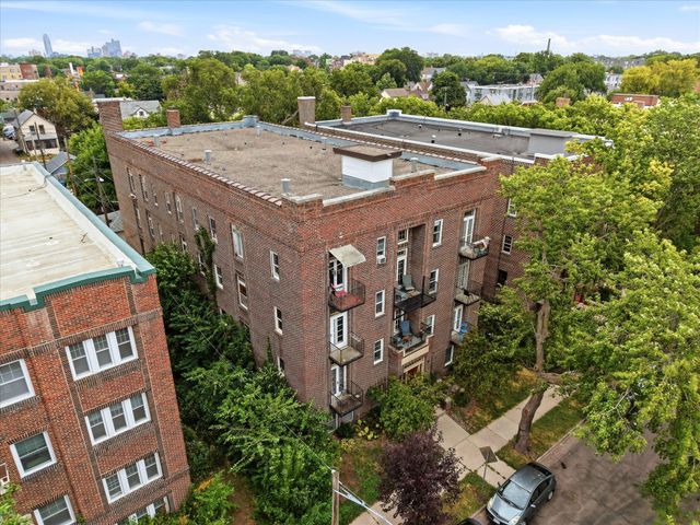 1216 Powderhorn Terrace 33, Minneapolis, MN 55407