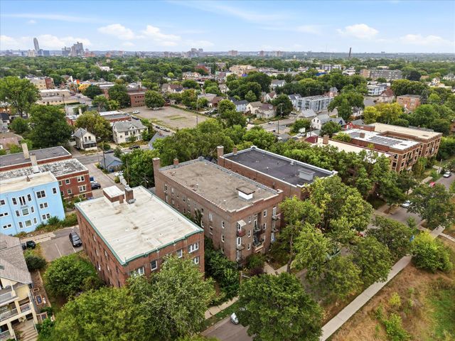 1216 Powderhorn Terrace 33, Minneapolis, MN 55407