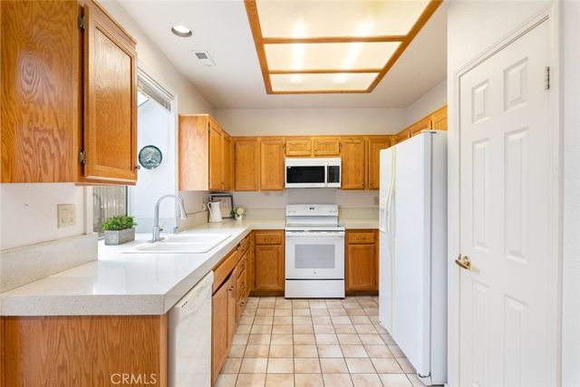 40493 Via Estrada, Murrieta, CA 92562