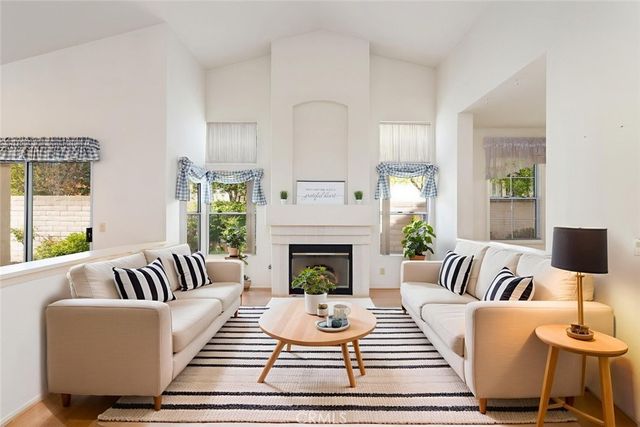 40493 Via Estrada, Murrieta, CA 92562