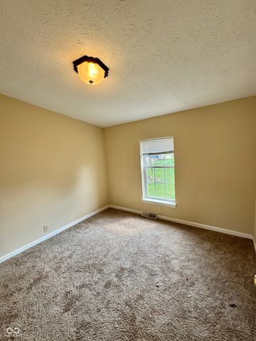 74 Tennessee, Clayton, IN 46118
