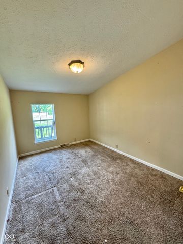 74 Tennessee, Clayton, IN 46118