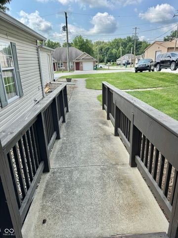 74 Tennessee, Clayton, IN 46118