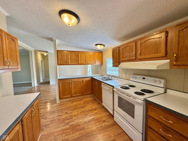 74 Tennessee, Clayton, IN 46118