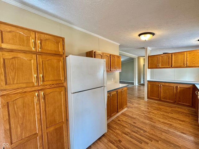 74 Tennessee, Clayton, IN 46118