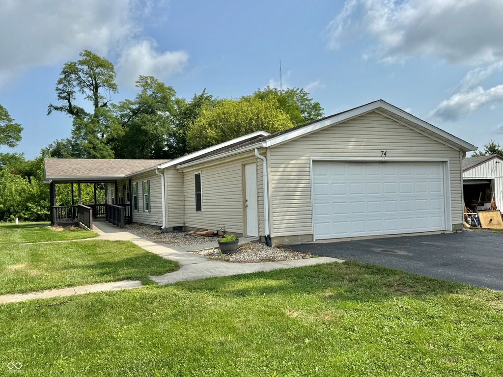 74 Tennessee, Clayton, IN 46118