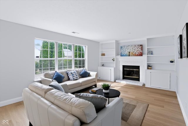 11017 Lake Run Drive, Fishers, IN 46038