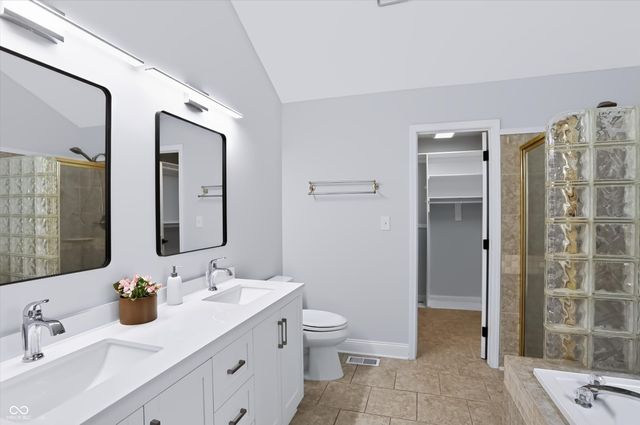 11017 Lake Run Drive, Fishers, IN 46038