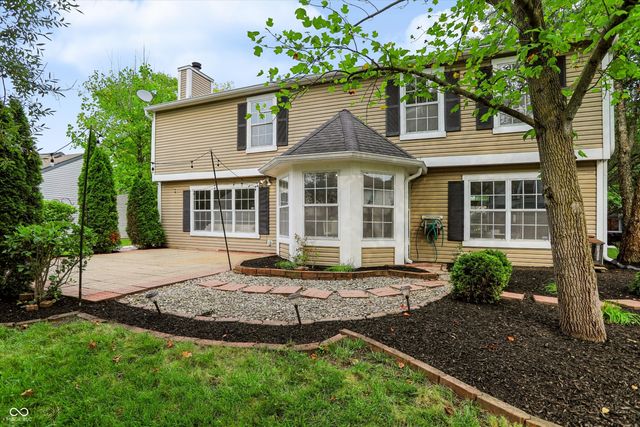 11017 Lake Run Drive, Fishers, IN 46038