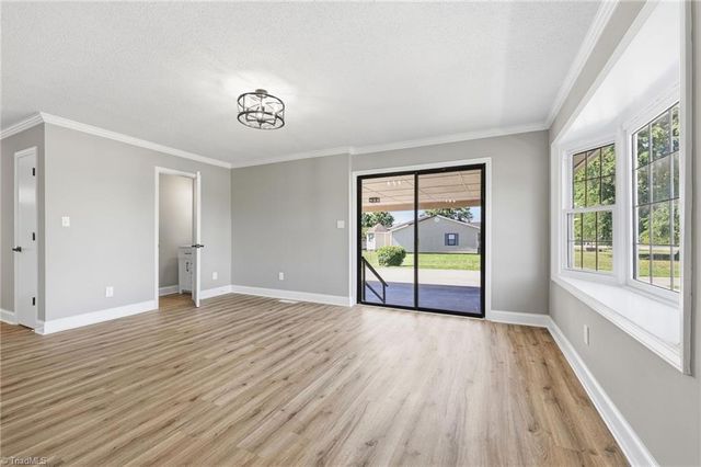 3402 Edgefield Road, Greensboro, NC 27409
