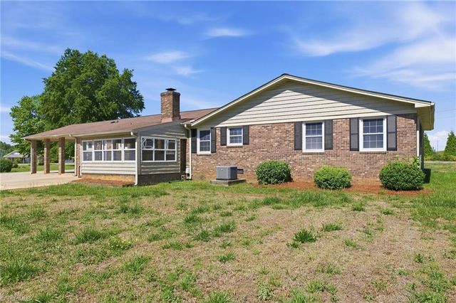 3402 Edgefield Road, Greensboro, NC 27409