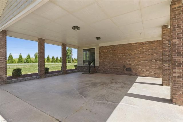 3402 Edgefield Road, Greensboro, NC 27409