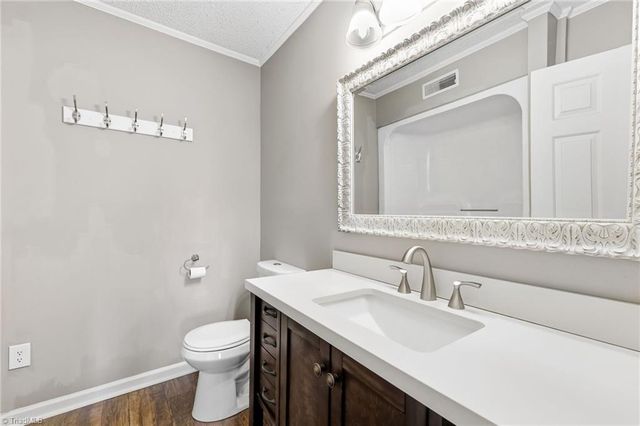 3402 Edgefield Road, Greensboro, NC 27409