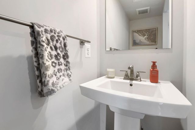 639 COLINDALE, Baltimore, MD 21220