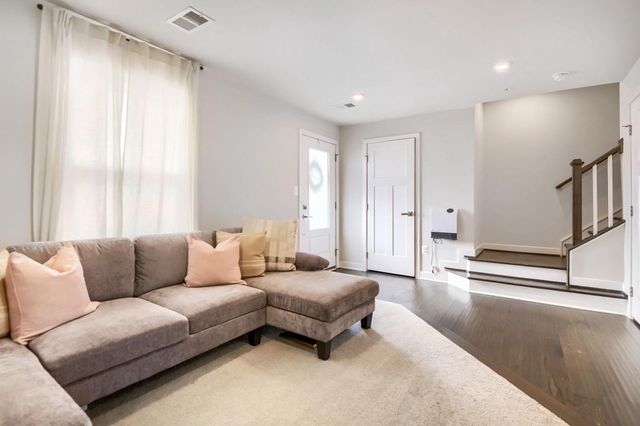 639 COLINDALE, Baltimore, MD 21220