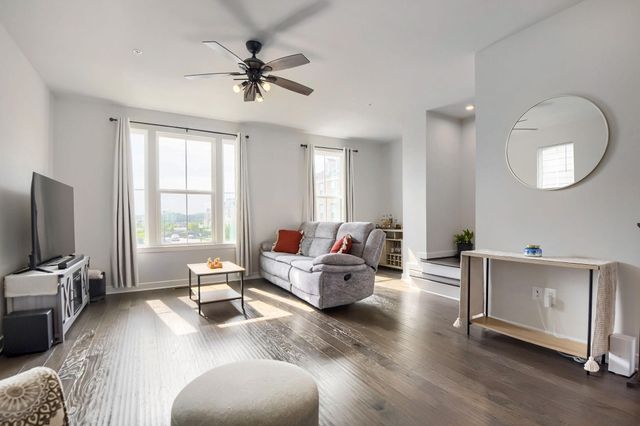 639 COLINDALE, Baltimore, MD 21220