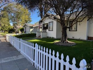 1016-1018 Spring St, Santa Rosa, CA 95404