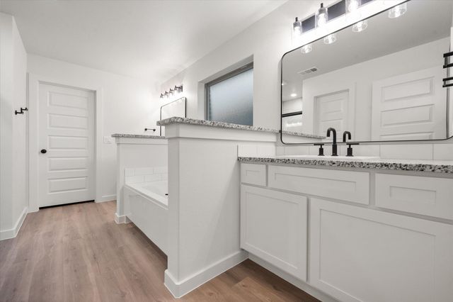 2401 Aberdeen Avenue, Wolfforth, TX 79382