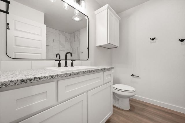 2401 Aberdeen Avenue, Wolfforth, TX 79382