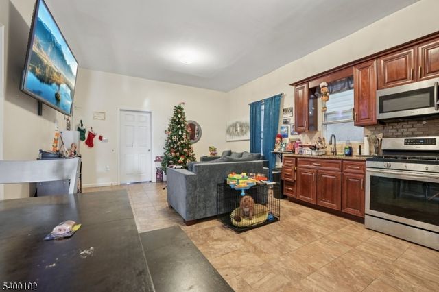 717 16Th St, Union City, NJ 07087