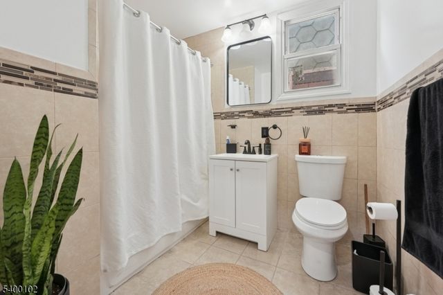 717 16Th St, Union City, NJ 07087