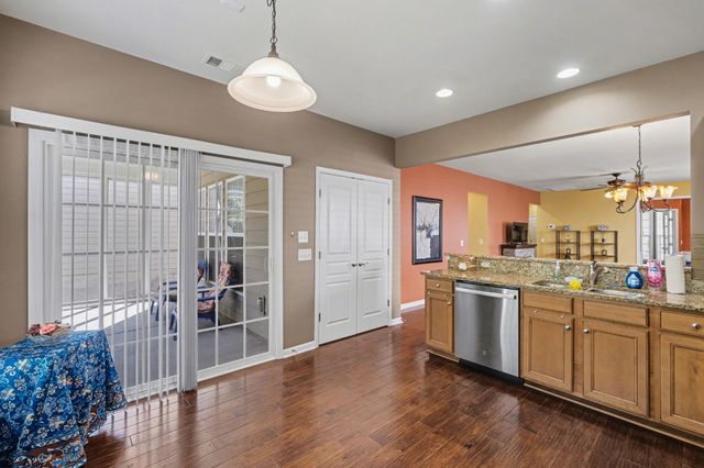 220 Old Towne Dr, Mount Juliet, TN 37122