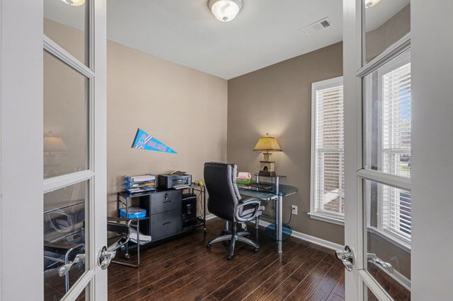 220 Old Towne Dr, Mount Juliet, TN 37122