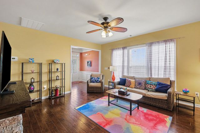 220 Old Towne Dr, Mount Juliet, TN 37122